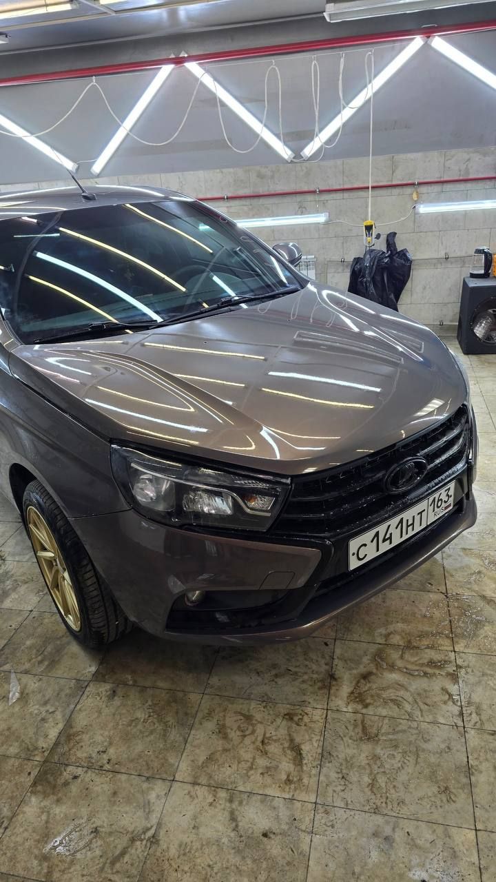 Lada Vesta после оклейки защитной плёнкой
